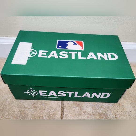 Womens Eastland MLB New York Yankees Boat Shoes Size 9.5 NWT - Picture 7 of 8